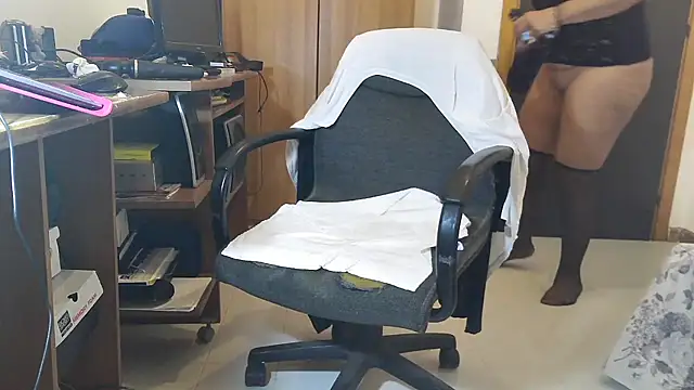 45marina45 online show from November 11, 2025, 9:37 pm