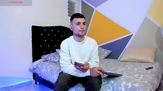 Aron-santoro online show from September 20, 2025, 3:18 am