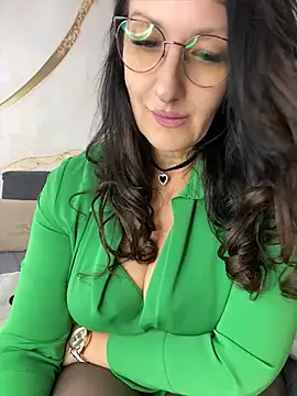 Snapshot of Katie-n chatting on June 18, 2026, 11:36 am Katie-n online show from June 18, 2026, 11:36 am