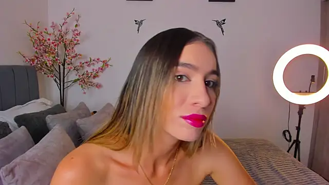 Snapshot of im_sarah34 chatting on February 8, 2025, 5:39 pm im sarah34 online show from February 8, 2025, 5:39 pm