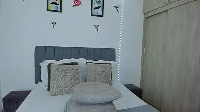 Snapshot of im_sarah34 chatting on March 9, 2026, 5:00 am im sarah34 online show from March 9, 2026, 5:00 am