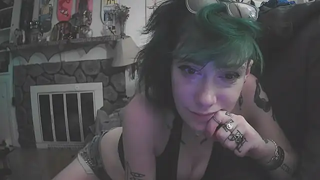 Snapshot of Emily0903 chatting on October 3, 2025, 12:07 am Emily0903 online show from October 3, 2025, 12:07 am