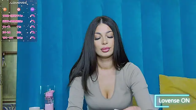 EvaRaynes online show from March 11, 2025, 6:43 am