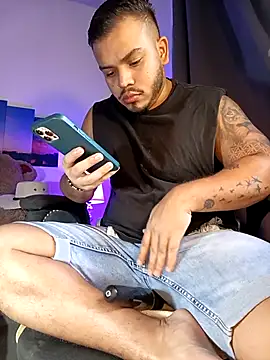 Snapshot of Naughty_Charly chatting on September 23, 2025, 12:19 pm Naughty Charly online show from September 23, 2025, 12:19 pm