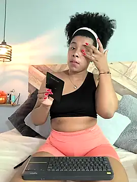 EmmilyBrant online show from December 13, 2024, 1:33 pm