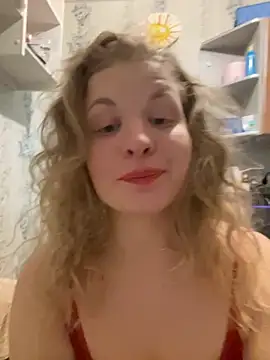 AlicePearcy online show from October 4, 2025, 10:41 pm