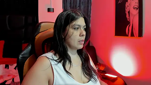 martina foxy  online show from January 20, 2025, 11:56 am