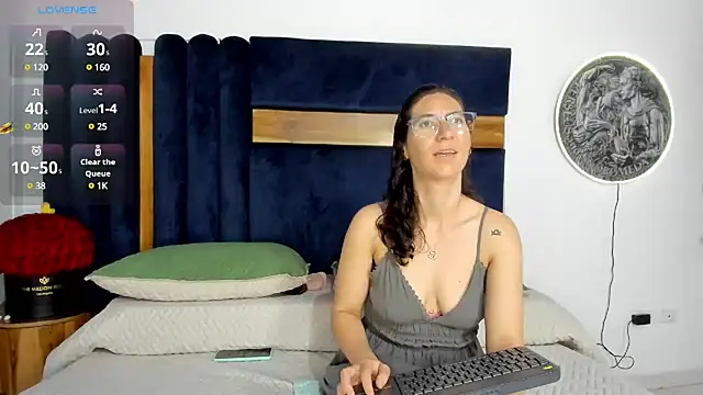 Snapshot of Andromeda-jade chatting on December 16, 2024, 5:17 am Andromeda-jade online show from December 16, 2024, 5:17 am