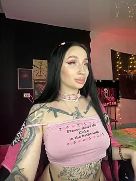 Molly  Moon online show from December 11, 2024, 8:36 am