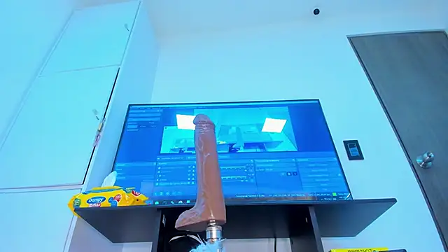Snapshot of Isa__Blanc chatting on February 26, 2025, 9:53 am Isa  Blanc online show from February 26, 2025, 9:53 am