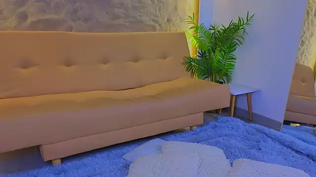 Snapshot of Isa__Blanc chatting on September 25, 2025, 3:10 am Isa  Blanc online show from September 25, 2025, 3:10 am