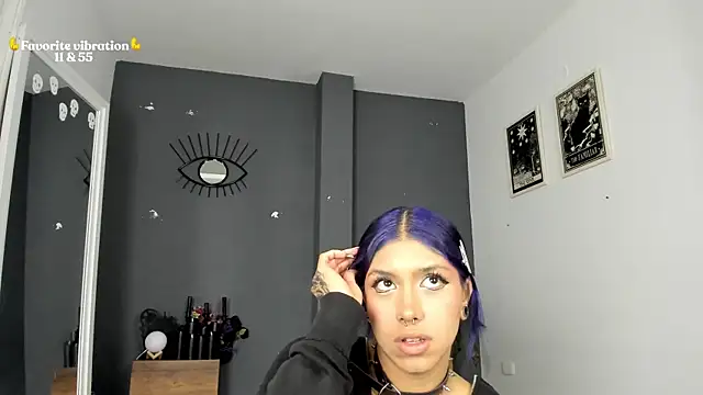 Raven Witch  online show from May 8, 2026, 6:13 pm