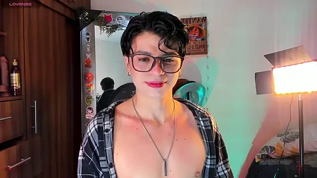 marckalexis online show from April 30, 2026, 1:34 am
