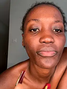 Snapshot of Fanclubbbbb chatting on January 6, 2026, 7:34 am Fanclubbbbb online show from January 6, 2026, 7:34 am