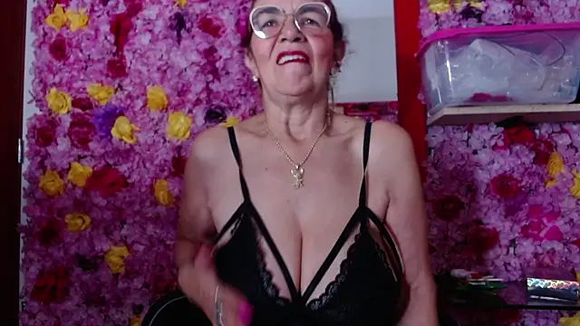 agatha ross26 online show from January 12, 2025, 11:39 am