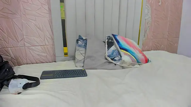 Ammy Connor1 online show from November 5, 2025, 8:09 pm