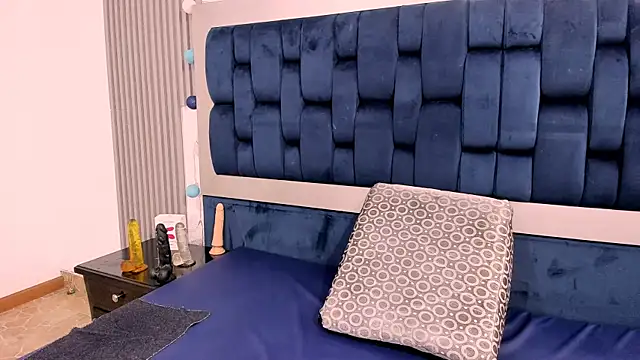 Snapshot of sofia_mature chatting on December 5, 2024, 3:39 pm sofia mature online show from December 5, 2024, 3:39 pm