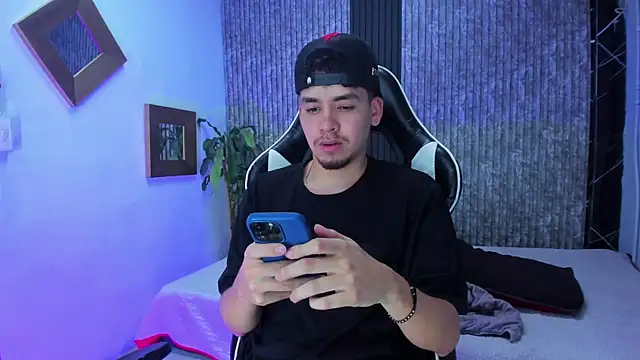 Mike 0233  online show from January 17, 2026, 4:17 am