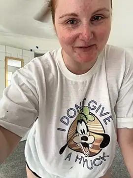 GingerSnap33 online show from September 30, 2025, 7:08 pm