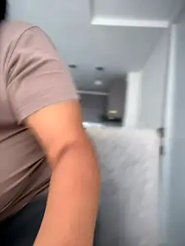 XMara online show from September 29, 2025, 6:13 pm