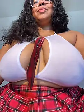 Snapshot of XMara chatting on July 25, 2026, 4:48 pm XMara online show from July 25, 2026, 4:48 pm
