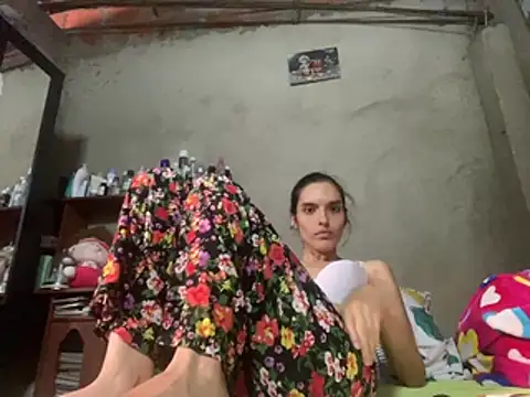 lilithanderson online show from May 6, 2026, 12:54 pm