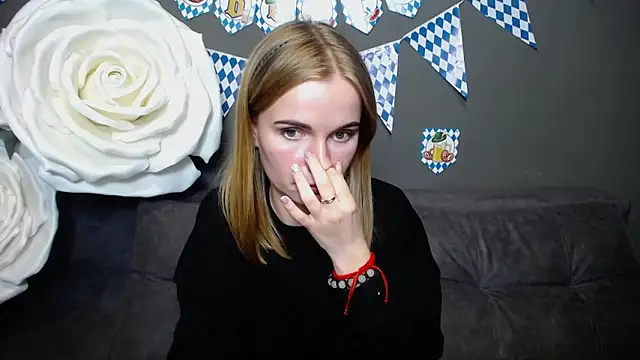 Snapshot of MargaritaKiss chatting on October 1, 2025, 6:47 pm MargaritaKiss online show from October 1, 2025, 6:47 pm