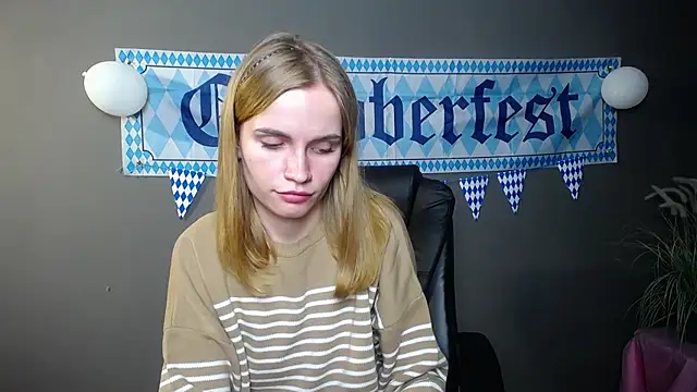 Snapshot of MargaritaKiss chatting on October 12, 2025, 7:02 pm MargaritaKiss online show from October 12, 2025, 7:02 pm