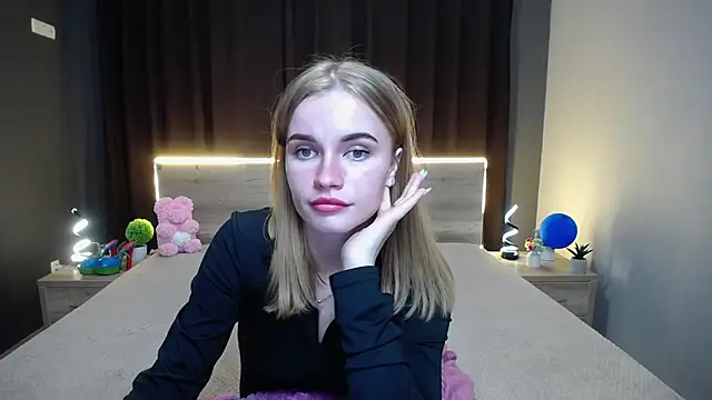 Snapshot of MargaritaKiss chatting on October 13, 2025, 7:03 pm MargaritaKiss online show from October 13, 2025, 7:03 pm