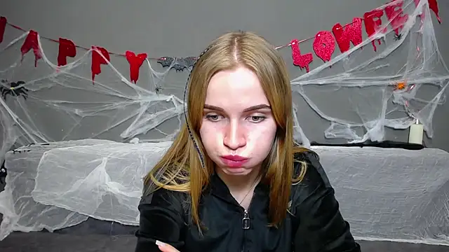 Snapshot of MargaritaKiss chatting on October 14, 2025, 7:14 pm MargaritaKiss online show from October 14, 2025, 7:14 pm