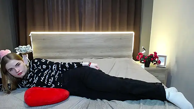 Snapshot of MargaritaKiss chatting on March 2, 2026, 5:08 am MargaritaKiss online show from March 2, 2026, 5:08 am