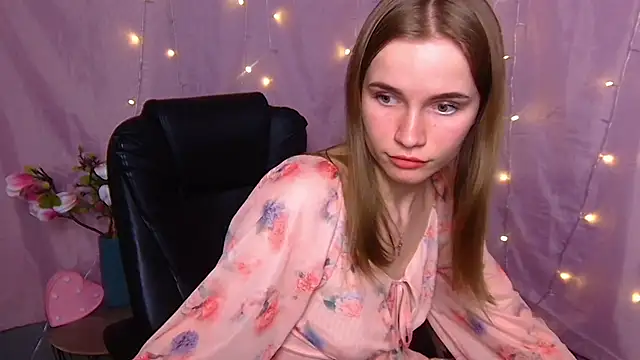 Snapshot of MargaritaKiss chatting on March 8, 2026, 2:04 am MargaritaKiss online show from March 8, 2026, 2:04 am