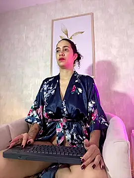 Snapshot of thaliacollins chatting on October 12, 2025, 12:26 pm thaliacollins online show from October 12, 2025, 12:26 pm