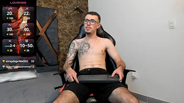 CodyWalkerR online show from December 12, 2024, 5:26 pm