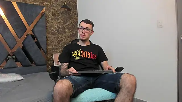 CodyWalkerR online show from January 28, 2025, 5:14 pm