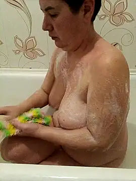 NicoleOlla online show from February 3, 2025, 1:51 pm