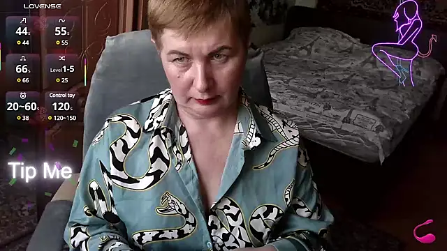 NicoleOlla online show from March 6, 2025, 9:03 am