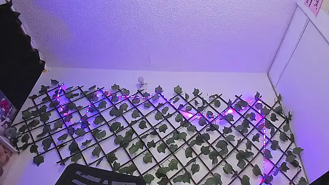 Snapshot of Pucaa_ chatting on January 18, 2025, 12:46 am Pucaa  online show from January 18, 2025, 12:46 am