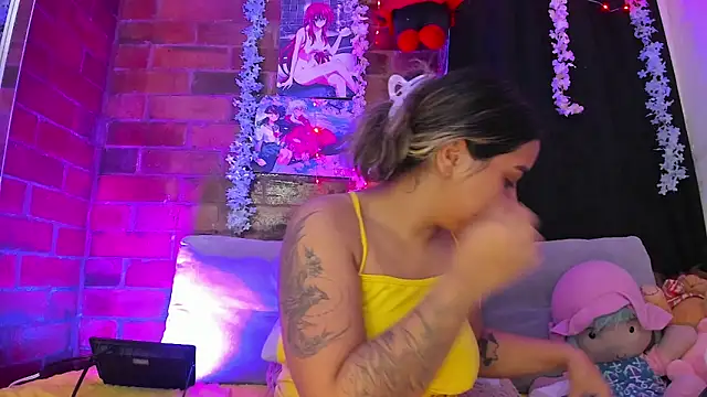 Snapshot of Pucaa_ chatting on September 12, 2025, 11:26 pm Pucaa  online show from September 12, 2025, 11:26 pm