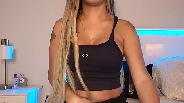 missvalen online show from March 6, 2026, 2:52 am