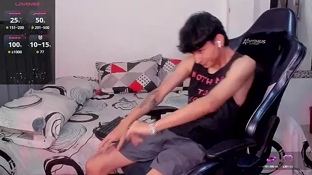 cute diego  online show from October 18, 2025, 10:54 pm