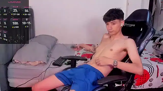 cute diego  online show from November 15, 2025, 11:32 pm