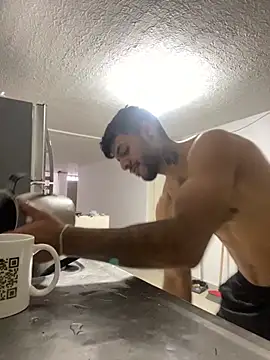 Snapshot of JuanBlade chatting on October 7, 2025, 3:31 pm JuanBlade online show from October 7, 2025, 3:31 pm