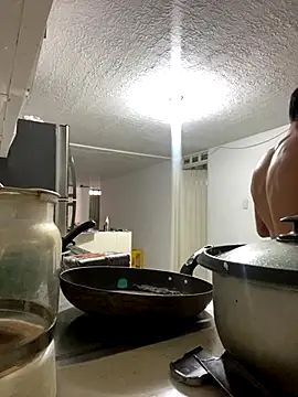 Snapshot of JuanBlade chatting on October 9, 2025, 1:53 pm JuanBlade online show from October 9, 2025, 1:53 pm