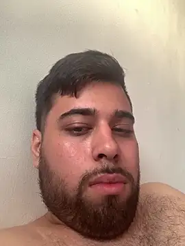 alejcumx online show from December 18, 2025, 9:43 pm