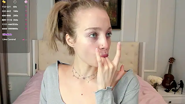 Snapshot of _LISA_BABYMETAL_ chatting on February 3, 2026, 5:16 am LISA BABYMETAL online show from February 3, 2026, 5:16 am