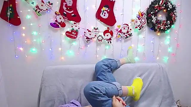 TinaRedly online show from December 15, 2024, 3:56 am