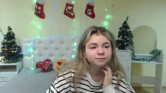 TinaRedly online show from December 28, 2024, 6:49 am