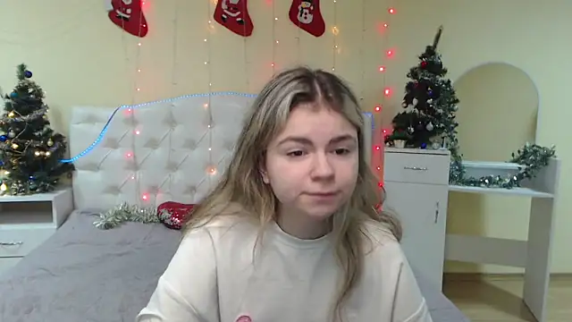 TinaRedly online show from December 28, 2024, 2:42 pm