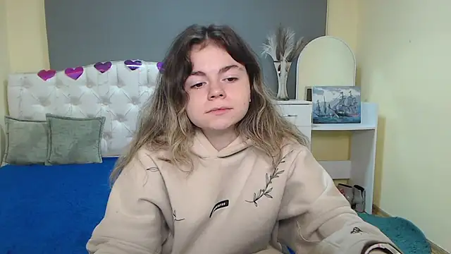 TinaRedly online show from October 2, 2025, 5:58 am